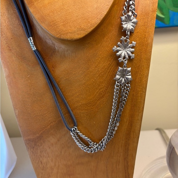 Silver Chain Headband or Necklace with Crystal Accents Chloe + Isabel - Picture 5 of 6